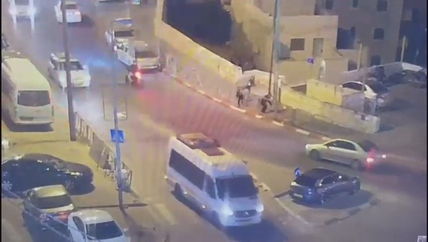 اعتقال 5 مشتبهين قاموا برشق المركبات بالحجارة في القدس